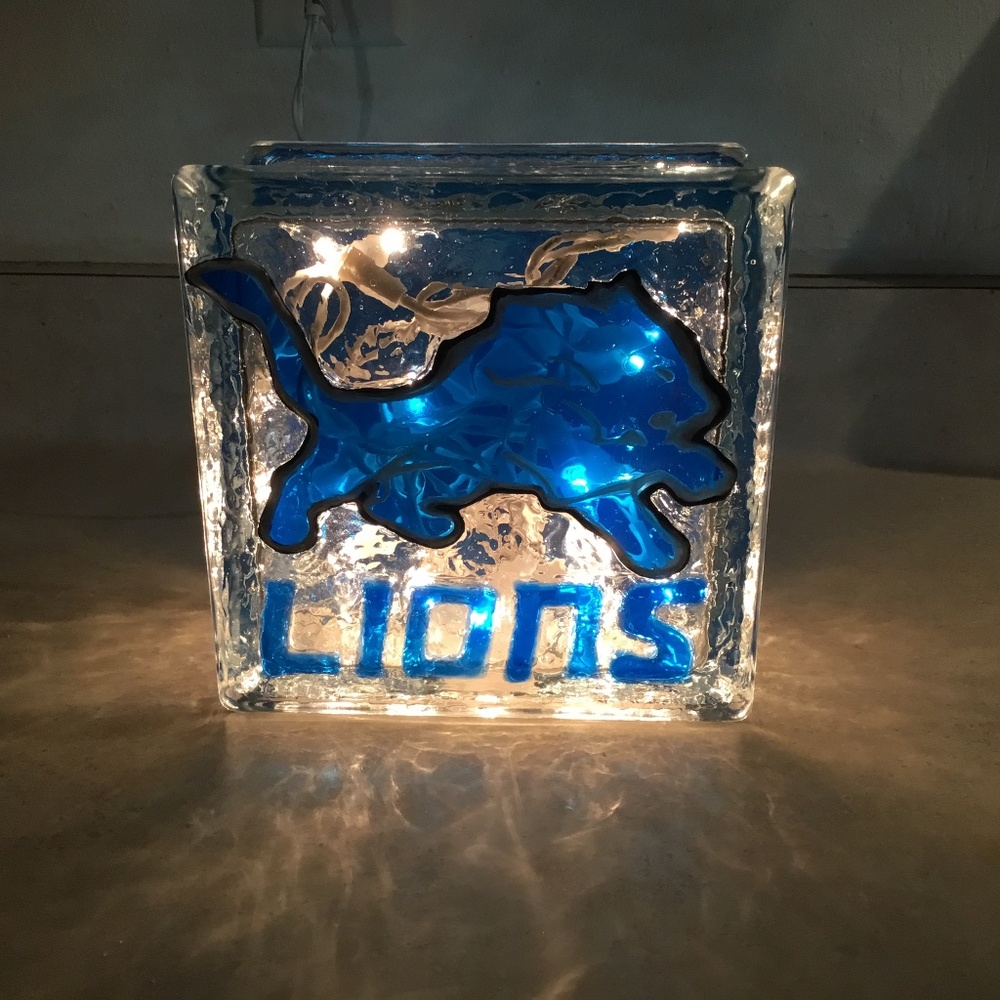New HandPainted Stained Glass Lions light up block